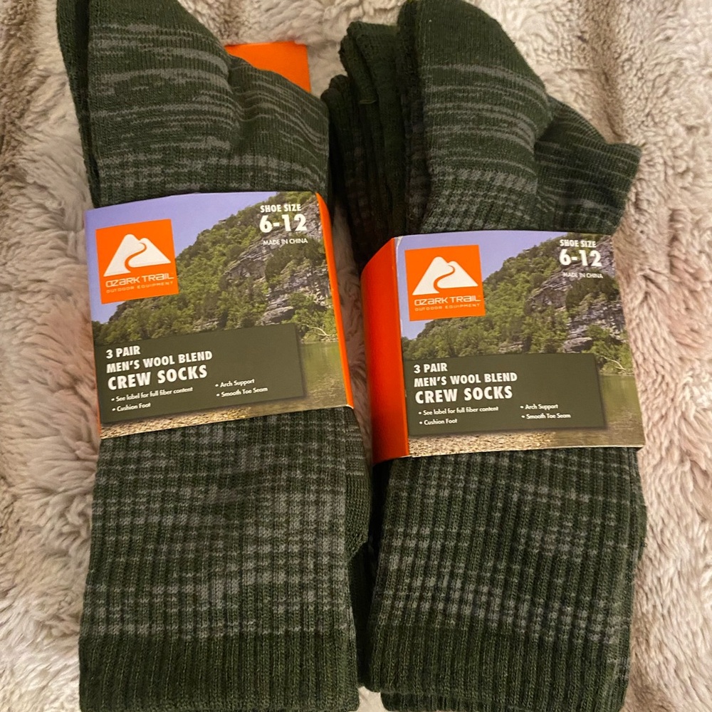 Ozark Trail Outoor Equipment Men’s Wool Blend Crew Socks 2-3 pair Green/Brown